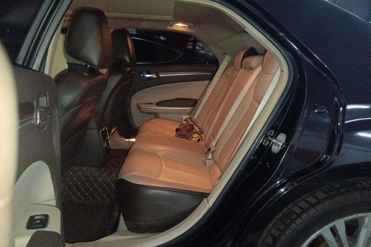 Used Chrysler 300C 2013 3.6L Premium Edition Left Rear Seat