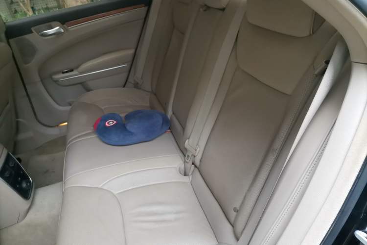 Used Chrysler 300C 2013 3.6L Luxury Edition Left Rear Seat