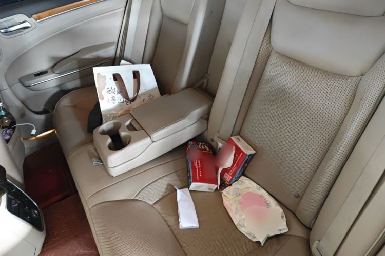 Used Chrysler 300C 2013 3.6L Luxury Edition Left Rear Seat