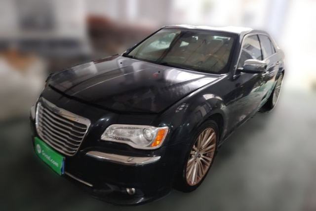 Used Chrysler 300C 2013 3.6L Luxury Edition