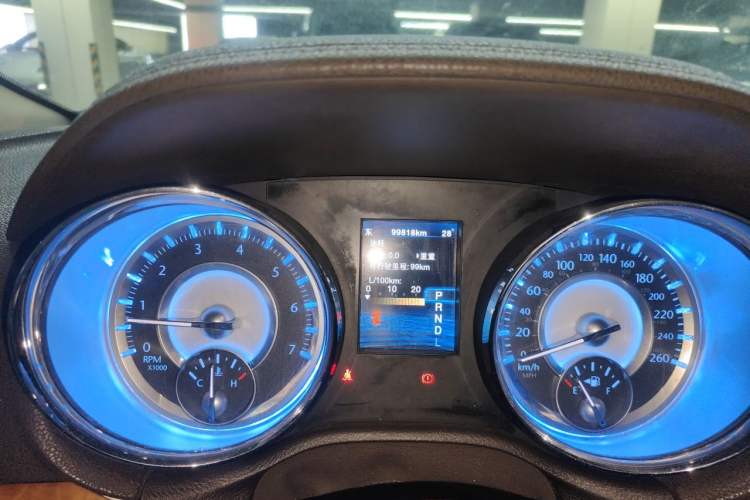 Used Chrysler 300C 2013 3.6L Luxury Edition Odometer Close Up