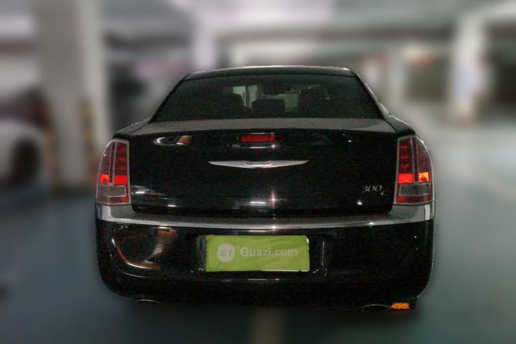 Used Chrysler 300C 2013 3.6L Luxury Edition Rear