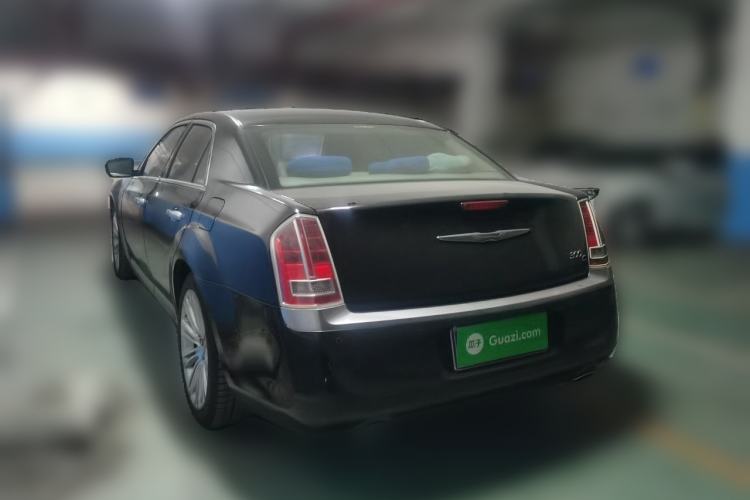 Used Chrysler 300C 2013 3.6L Premium Edition Rear Left 45 Deg