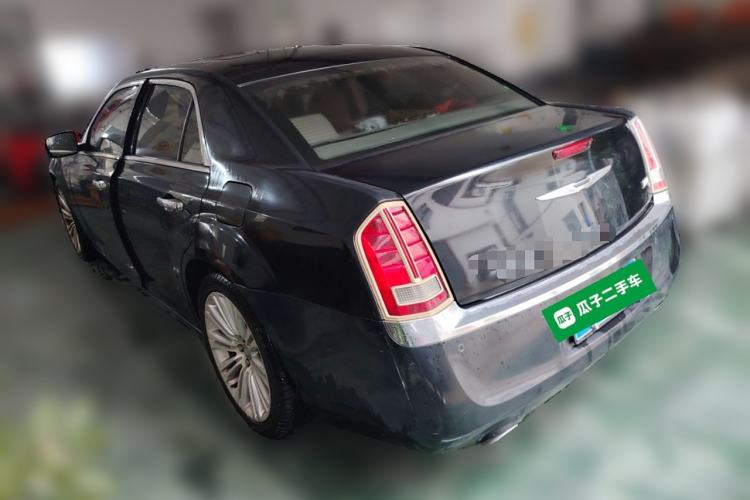 Used Chrysler 300C 2013 3.6L Luxury Edition Rear Left 45 Deg