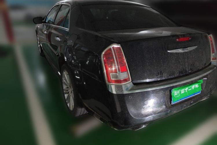 Used Chrysler 300C 2013 3.6L Luxury Edition Rear Left 45 Deg