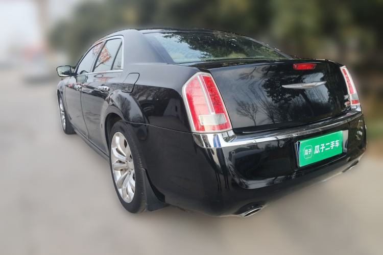 Used Chrysler 300C 2013 3.6L Luxury Edition Rear Left 45 Deg
