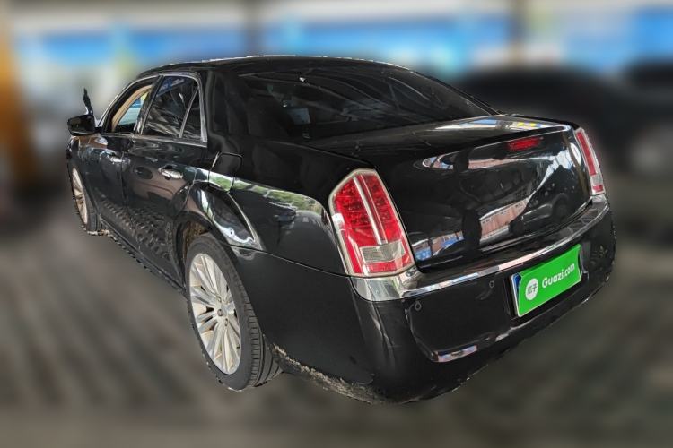 Used Chrysler 300C 2013 3.6L Luxury Edition Rear Left 45 Deg