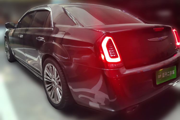 Used Chrysler 300C 2013 3.6L Luxury Edition Rear Left 45 Deg
