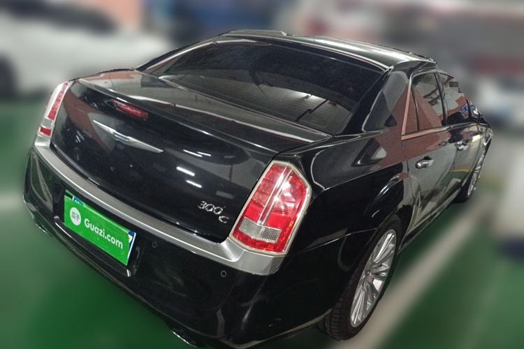 Used Chrysler 300C 2013 3.6L Premium Edition Rear Right 45 Deg