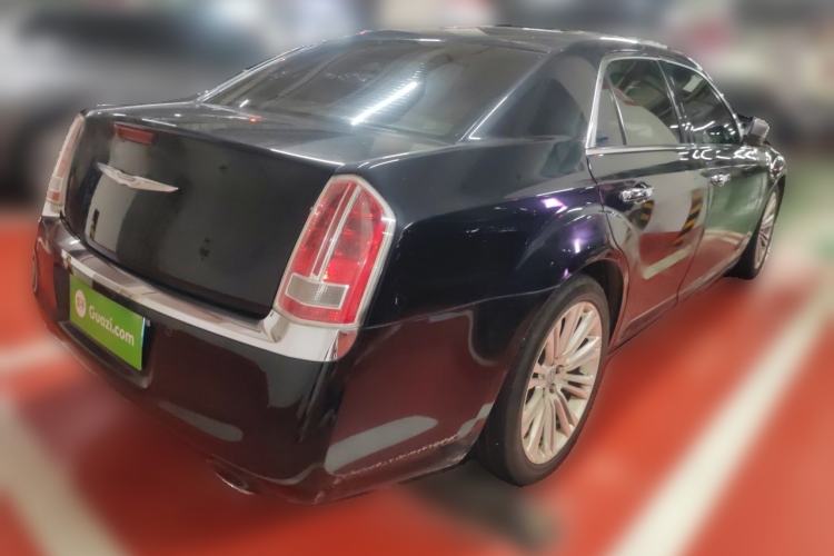 Used Chrysler 300C 2013 3.6L Luxury Edition Rear Right 45 Deg
