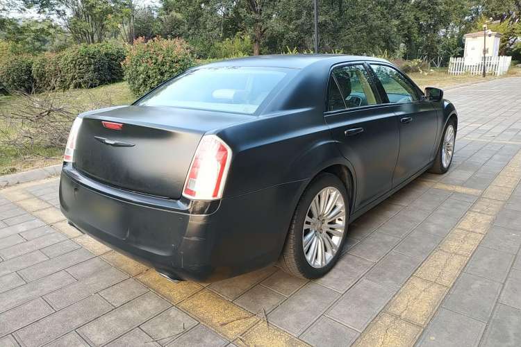Used Chrysler 300C 2013 3.6L Premium Edition Rear Right 45 Deg