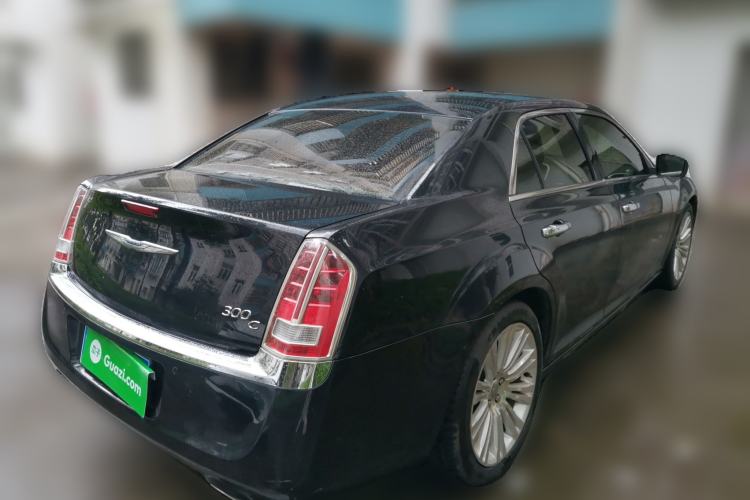 Used Chrysler 300C 2013 3.6L Luxury Edition Rear Right 45 Deg