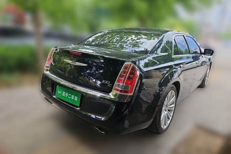 Used Chrysler 300C 2013 3.6L Luxury Edition Rear Right 45 Deg