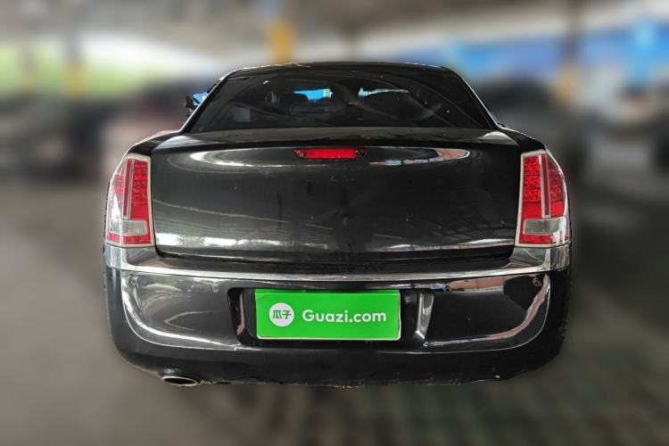 Used Chrysler 300C 2013 3.6L Luxury Edition Rear