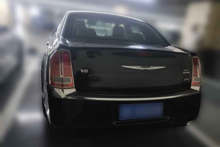 Used Chrysler 300C 2013 3.6L Luxury Edition Rear
