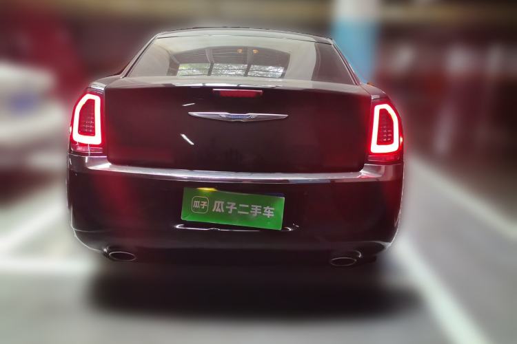 Used Chrysler 300C 2013 3.6L Luxury Edition Rear