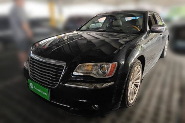 Used Chrysler 300C 2013 3.6L Luxury Edition