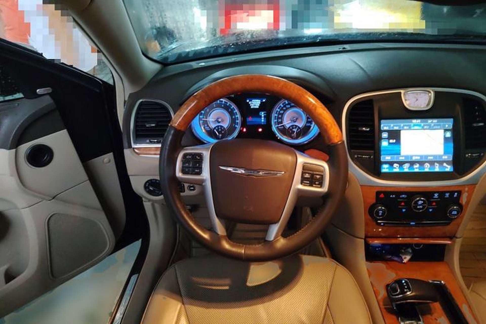 Used Chrysler 300C 2013 3.6L Luxury Edition Steering Wheel