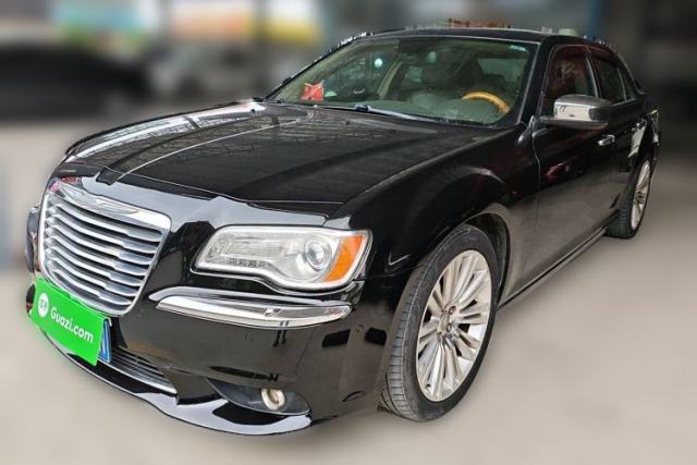 Used Chrysler 300C 2013 3.6L Luxury Edition