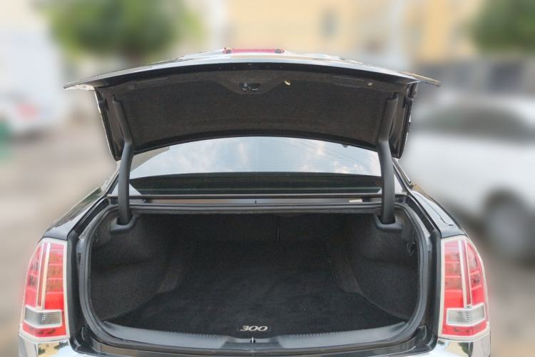 Used Chrysler 300C 2013 3.6L Luxury Edition Trunk