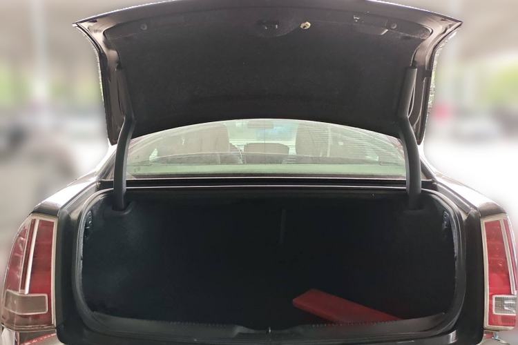 Used Chrysler 300C 2013 3.6L Luxury Edition Trunk