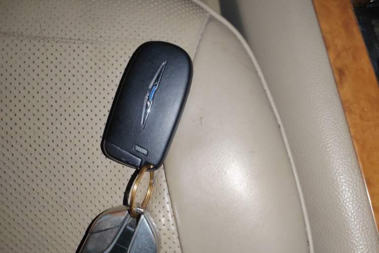 Used Chrysler 300C 2013 3.6L Luxury Edition Vehicle Key