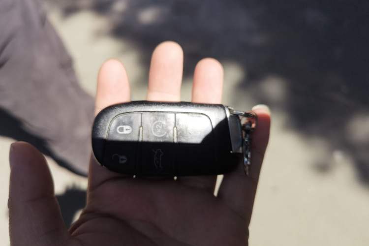 Used Chrysler 300C 2013 3.6L Luxury Edition Vehicle Key
