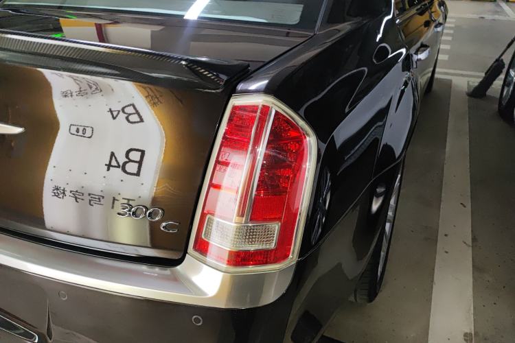 Used Chrysler 300C 2013 3.6L Prestige Edition Exterior 6