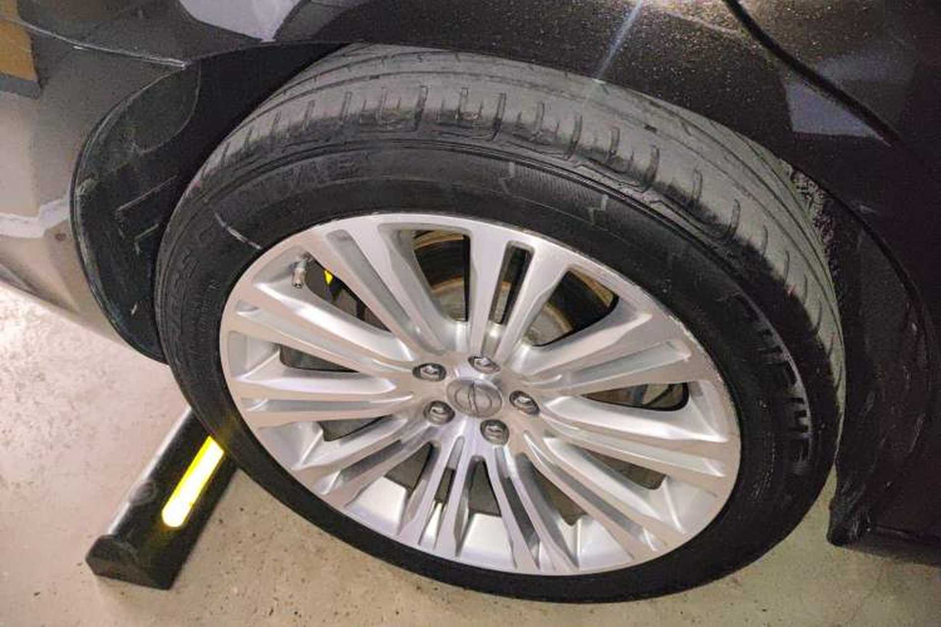 Used Chrysler 300C 2013 3.6L Prestige Edition Exterior 8