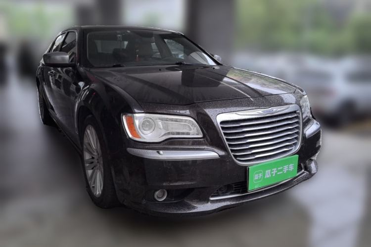 Used Chrysler 300C 2013 3.6L Prestige Edition Front Right 45 Deg