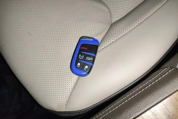Used Chrysler 300C 2013 3.6L Prestige Edition Interior 1