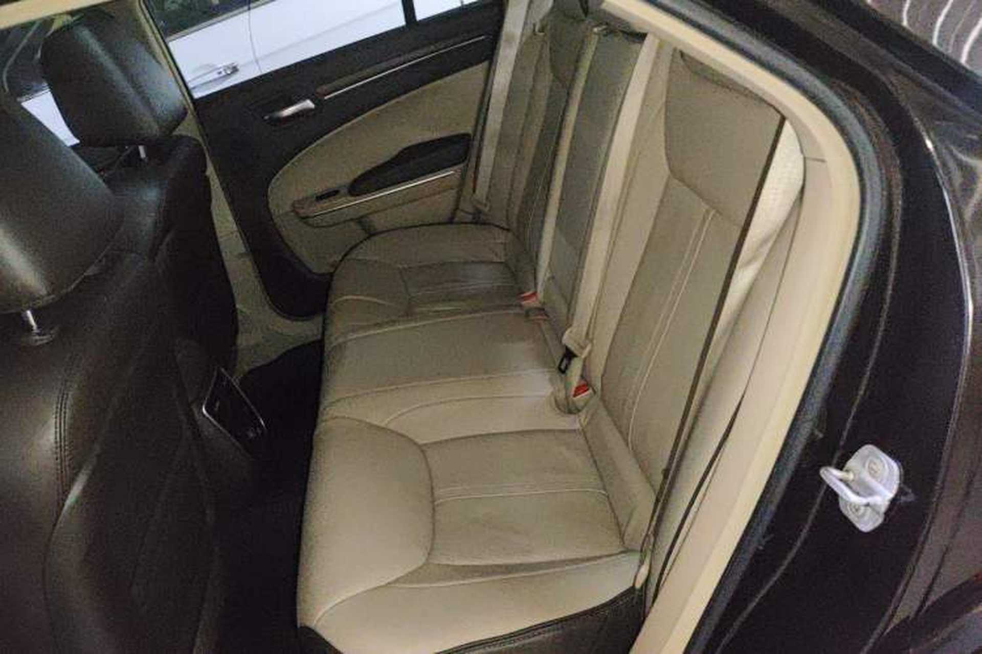 Used Chrysler 300C 2013 3.6L Prestige Edition Interior 4