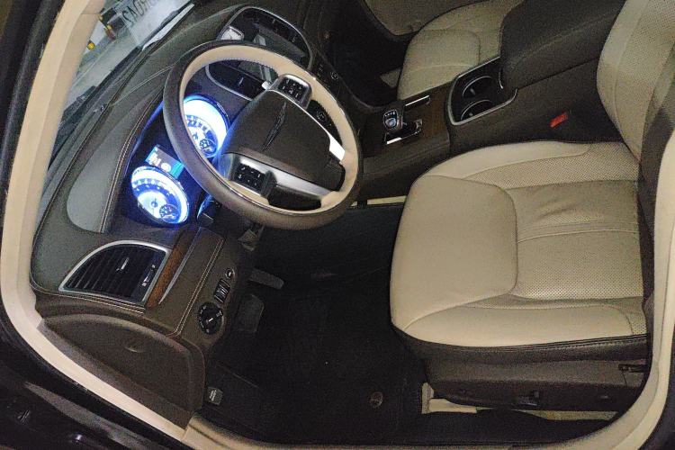 Used Chrysler 300C 2013 3.6L Prestige Edition Left Front Seat