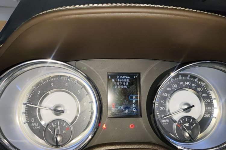 Used Chrysler 300C 2013 3.6L Prestige Edition Odometer Close Up