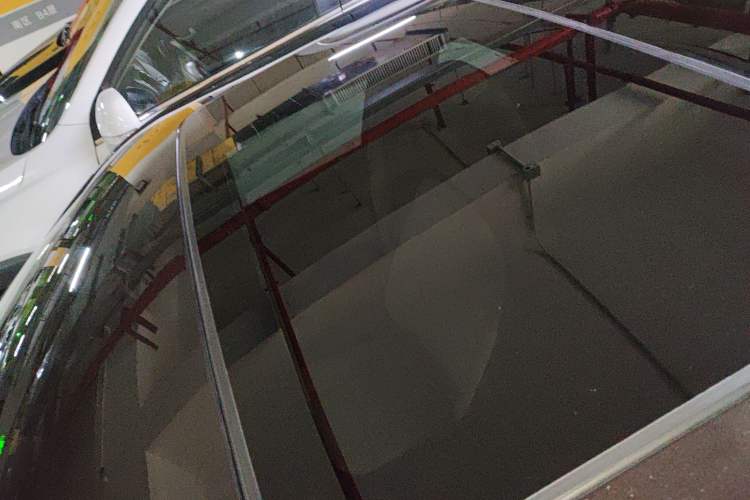 Used Chrysler 300C 2013 3.6L Prestige Edition Roof