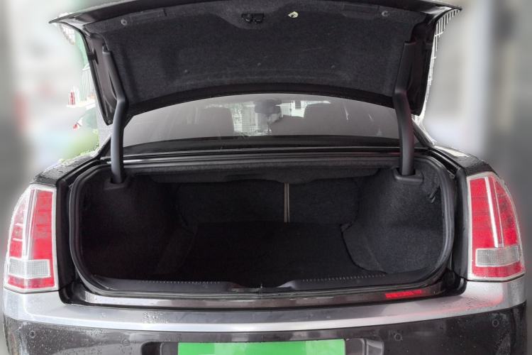Used Chrysler 300C 2013 3.6L Prestige Edition Trunk
