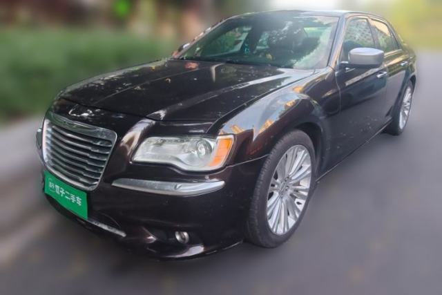 Ojetý Chrysler 300C 2013 3.6L Prestige Edition