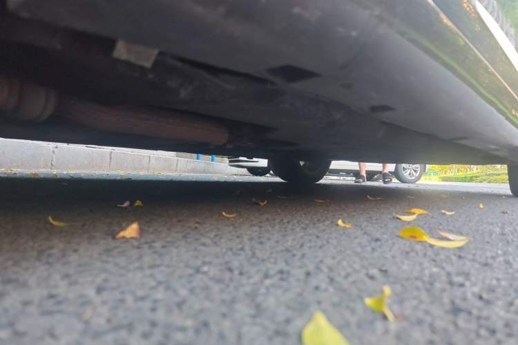 Used Chrysler 300C 2013 3.6L Prestige Edition Chassis Front Left