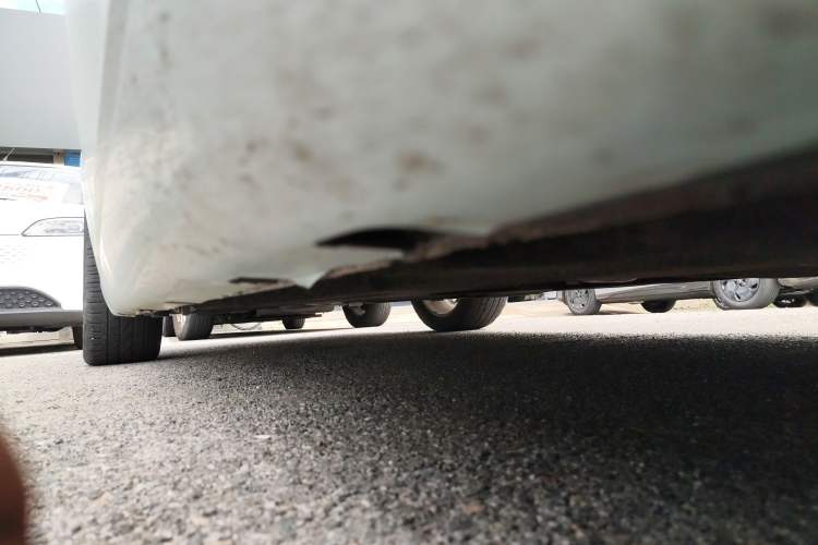 Used Chrysler 300C 2013 3.6L Prestige Edition Chassis Front Right