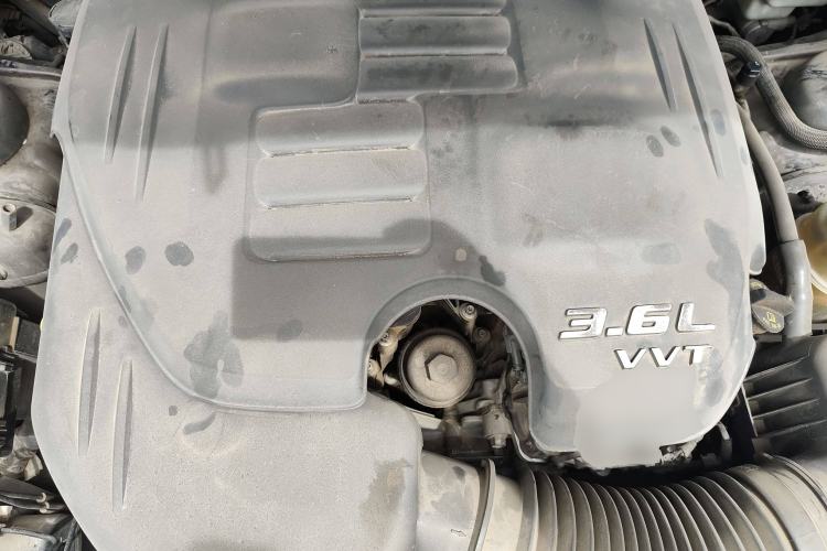 Used Chrysler 300C 2013 3.6L Prestige Edition Engine Bay