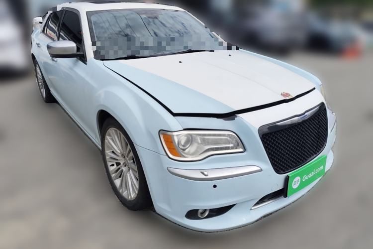 Used Chrysler 300C 2013 3.6L Prestige Edition Front Right 45 Deg