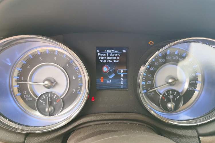 Used Chrysler 300C 2013 3.6L Prestige Edition Odometer Close Up