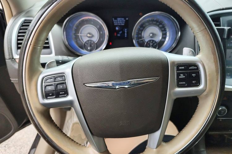 Used Chrysler 300C 2013 3.6L Prestige Edition Steering Wheel