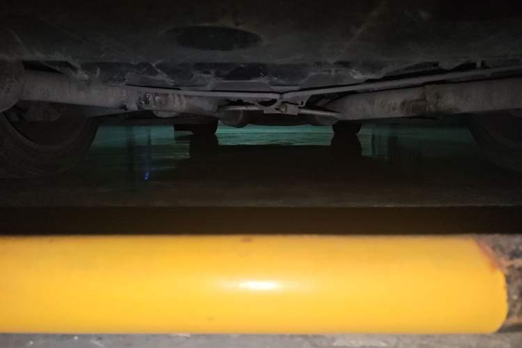 Used Chrysler 300C 2013 3.6L Premium Edition Chassis Rear