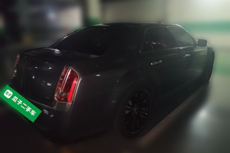 Used Chrysler 300C 2013 3.6L Premium Edition Rear Right 45 Deg