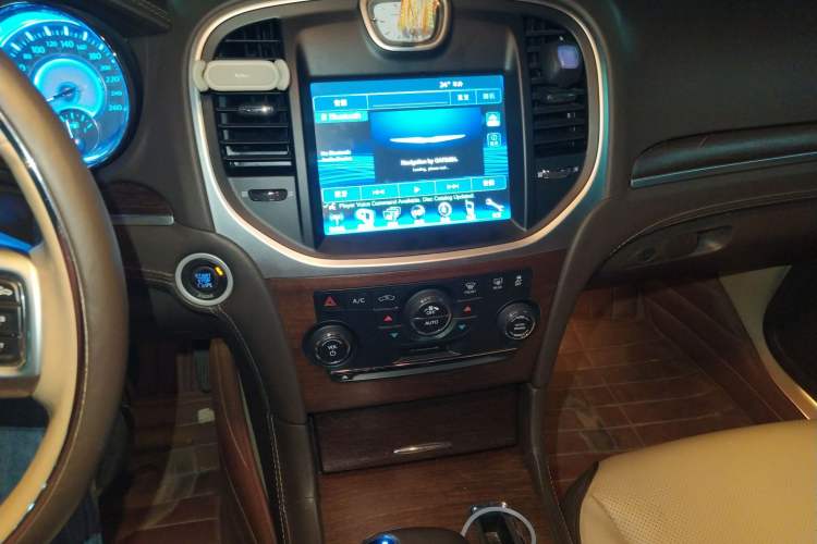 Used Chrysler 300C 2013 3.6L Prestige Edition Audio And AC Panel
