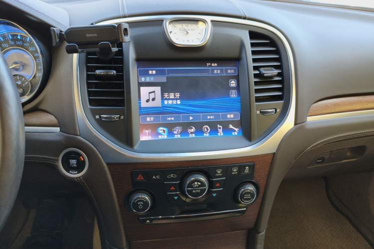 Used Chrysler 300C 2014 3.0L Excellence Edition Audio And AC Panel