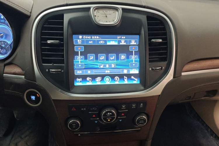 Used Chrysler 300C 2014 3.0L Excellence Edition Audio And AC Panel