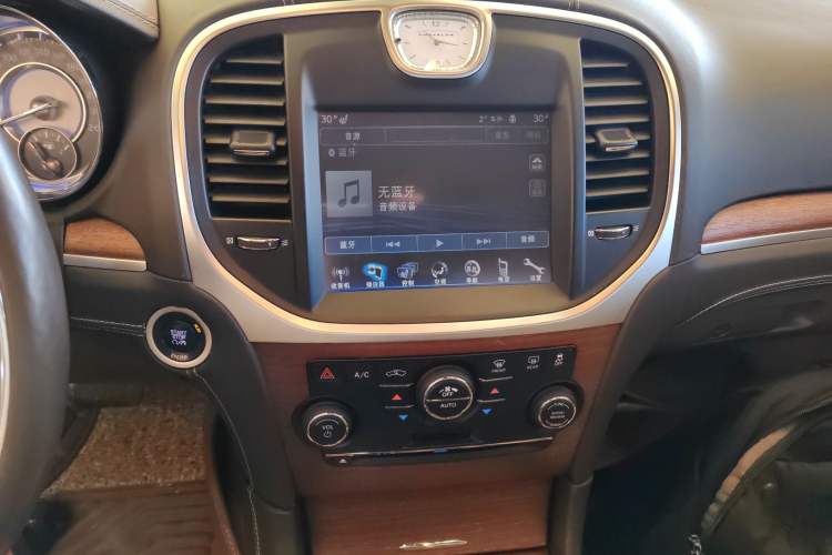 Used Chrysler 300C 2014 3.0L Excellence Edition Audio And AC Panel