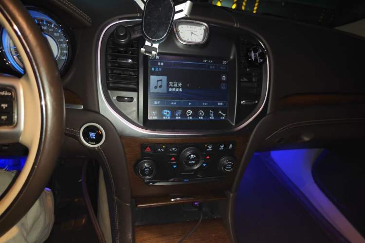 Used Chrysler 300C 2014 3.0L Excellence Edition Audio And AC Panel